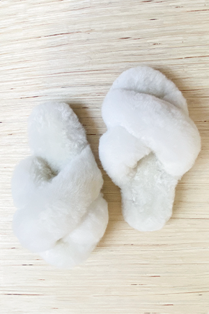 Slipper Fur Crossband - White