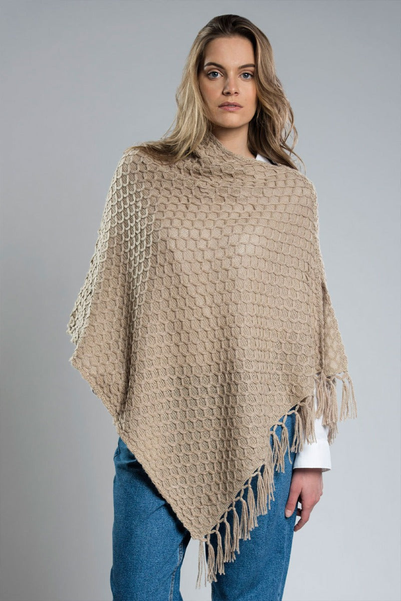 Ananda 100% Baby Llama Poncho