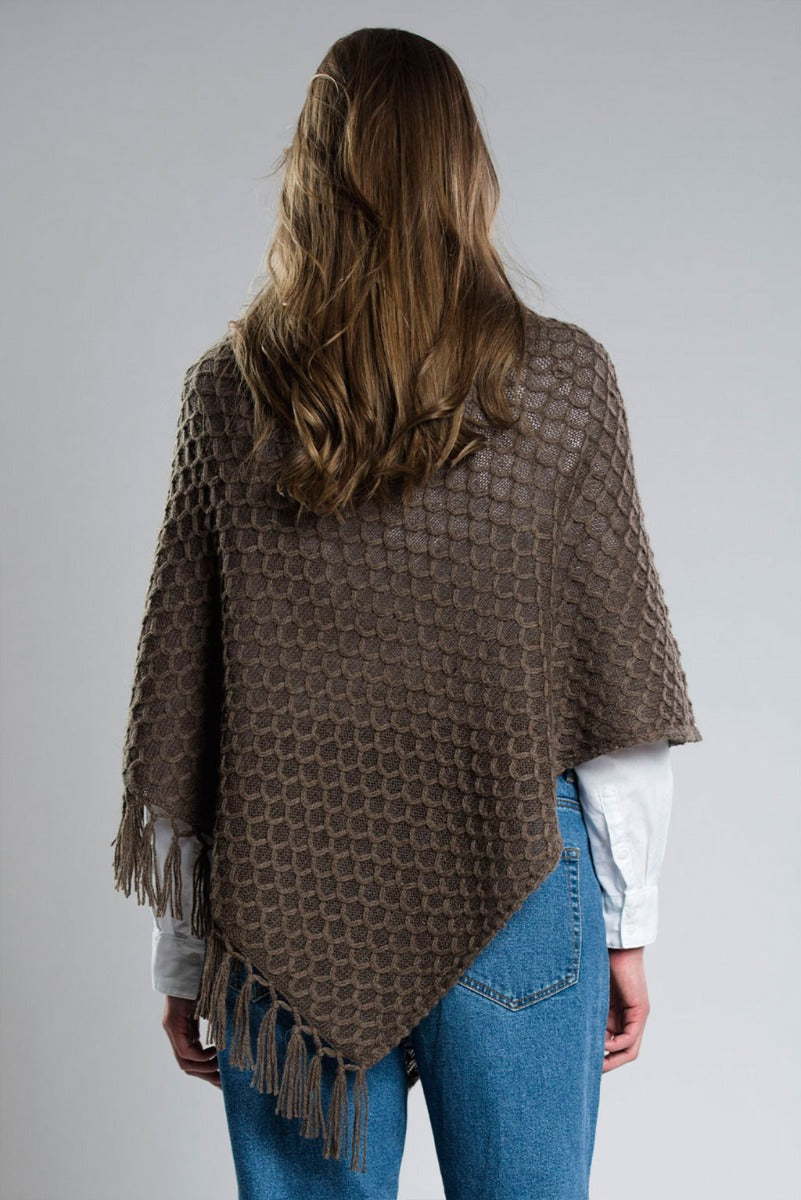 Ananda 100% Baby Llama Poncho