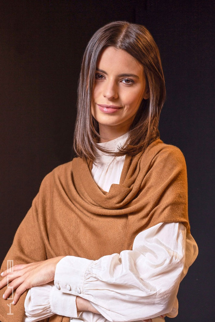 Bouveret 100% Vicuna Knitted Shawl