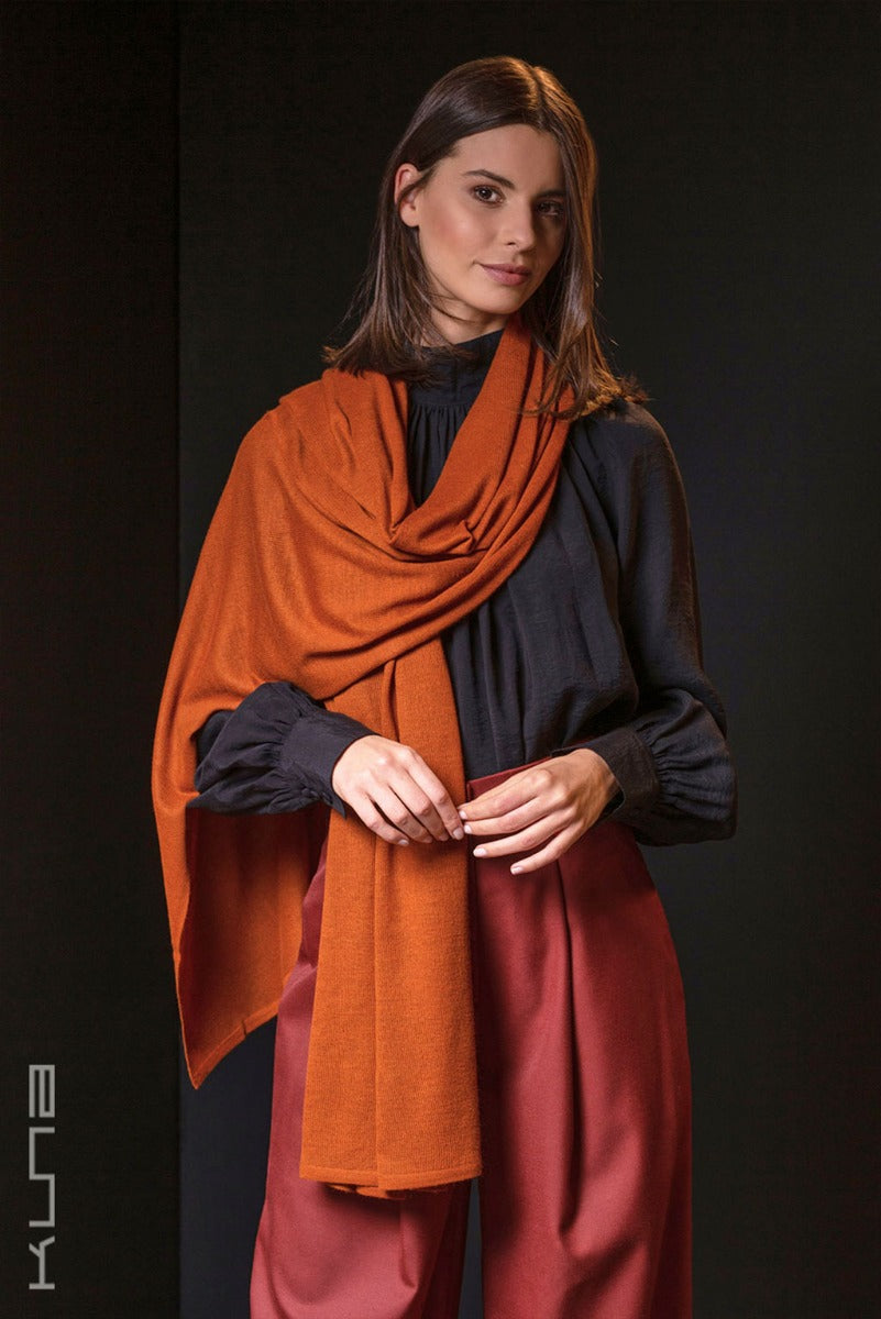 Bouveret 100% Vicuna Knitted Shawl