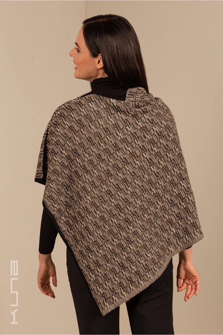 Ucrania Baby Alpaca Poncho