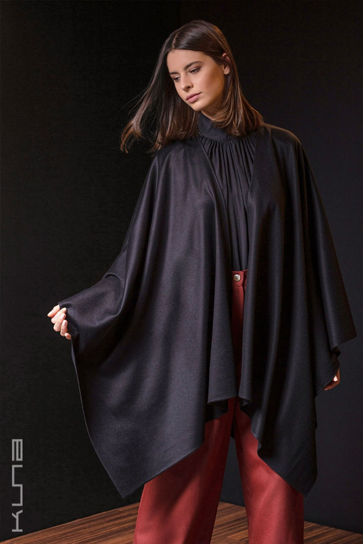 Betty 100% Vicuna Cape