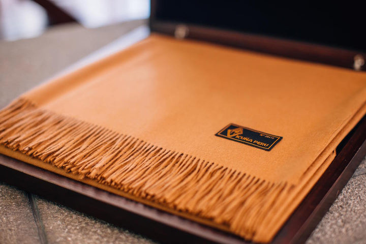 100% Vicuna Throw