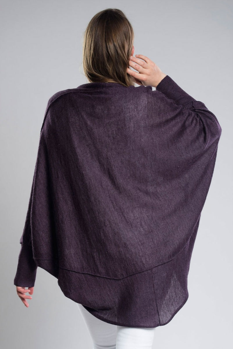 Nisa Cashllama & Silk Cape